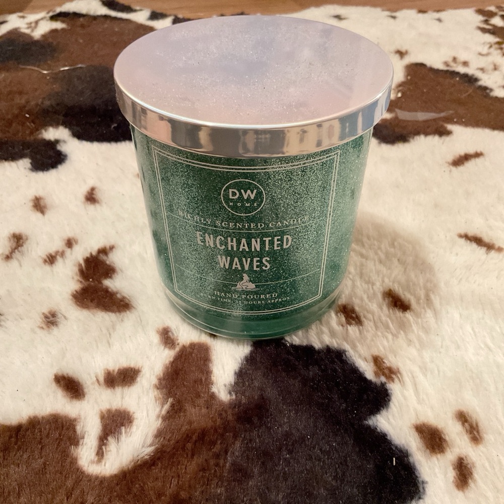 DW Home enchanted waves hand poured Candle